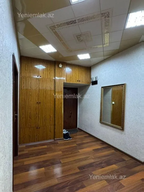 Satılır 3 otaqlı köhnə tikili 70 m²
