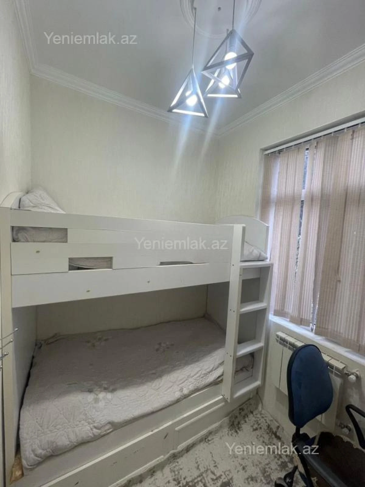 Satılır 3 otaqlı köhnə tikili 55 m²