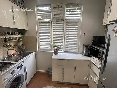 Satılır 3 otaqlı köhnə tikili 55 m²