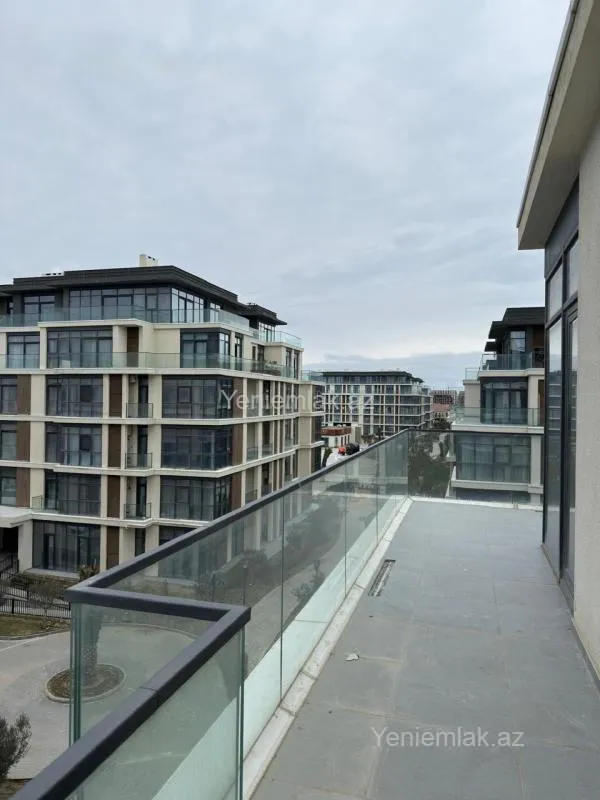 Satılır 3 otaqlı köhnə tikili 133.4 m²