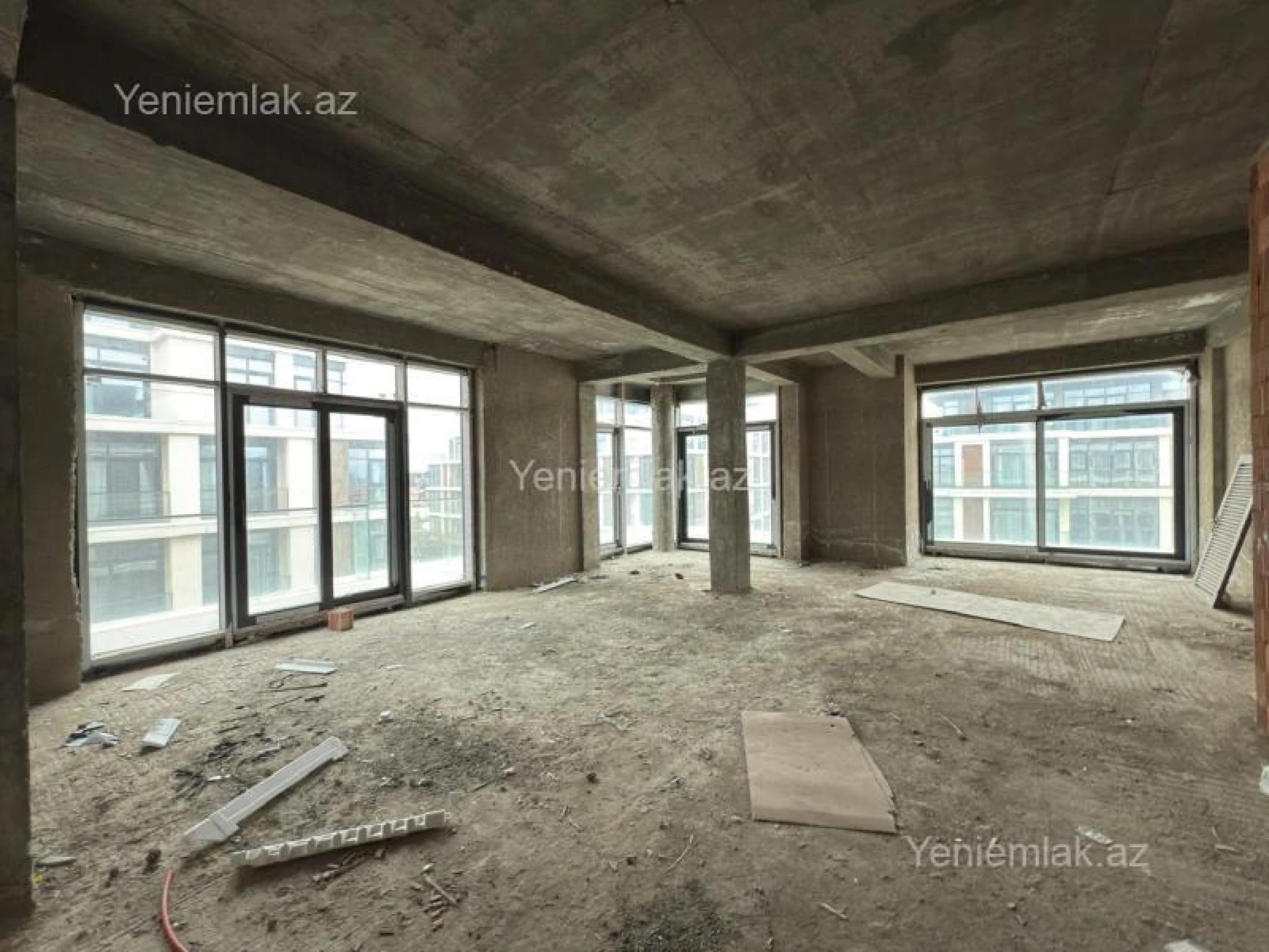 Satılır 3 otaqlı köhnə tikili 133.4 m²