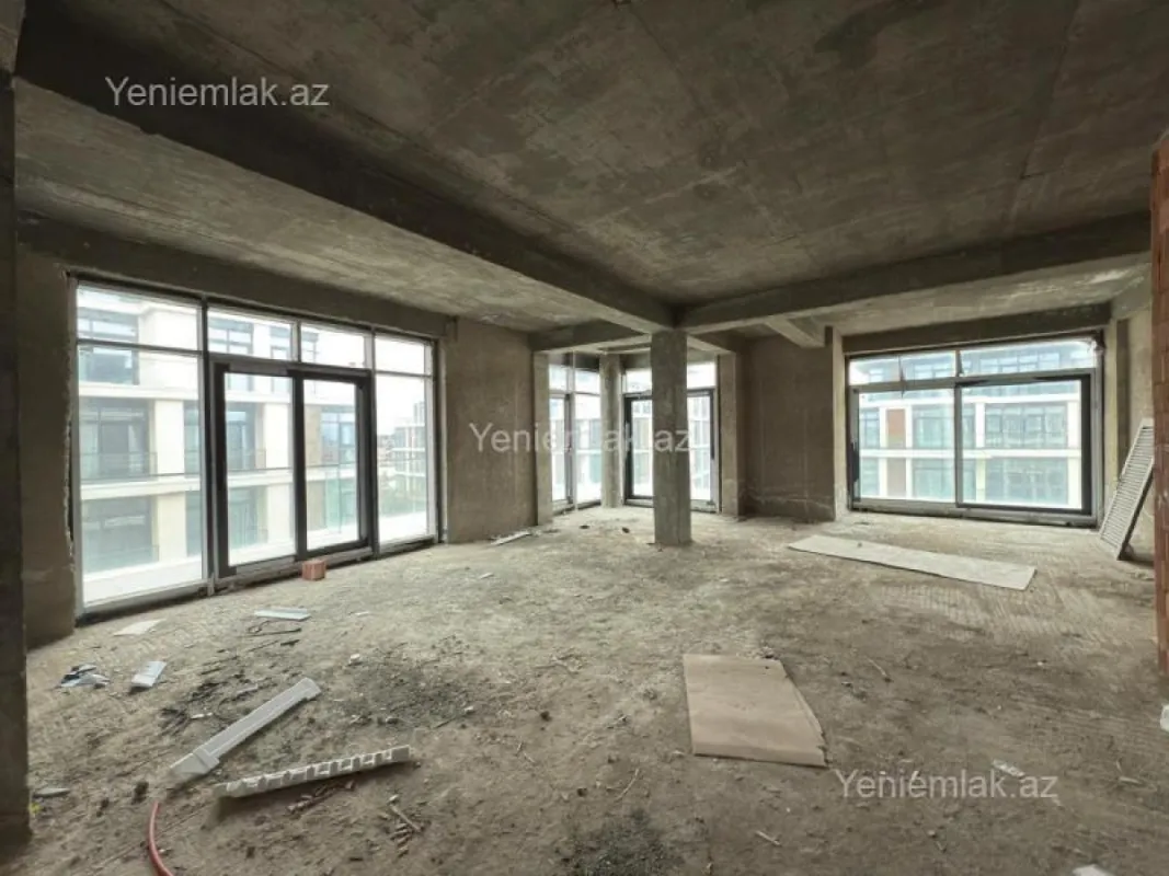 Satılır 3 otaqlı köhnə tikili 133.4 m²