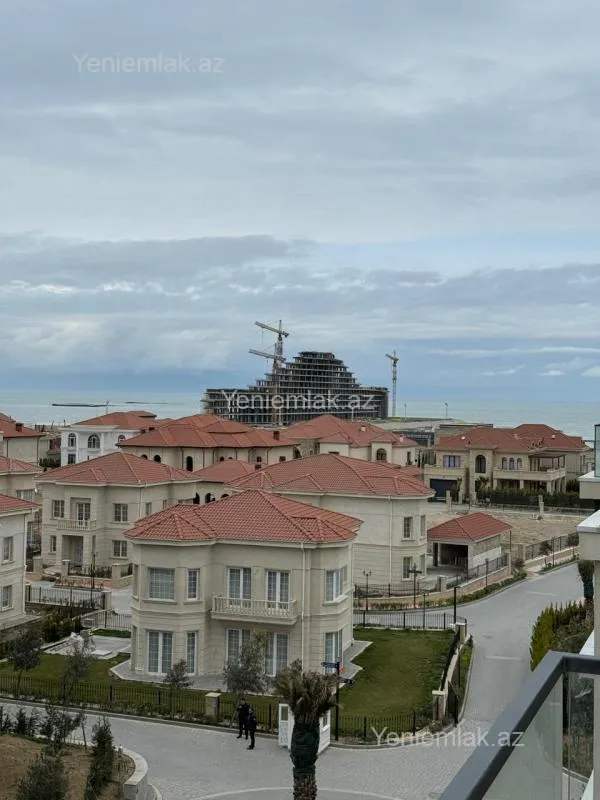 Satılır 3 otaqlı köhnə tikili 133.4 m²