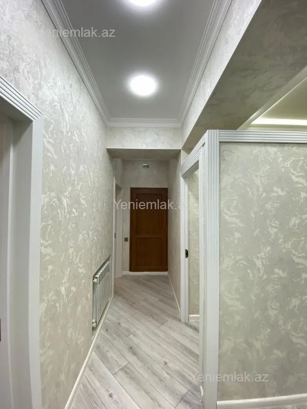 Satılır 3 otaqlı yeni tikili 82 m²