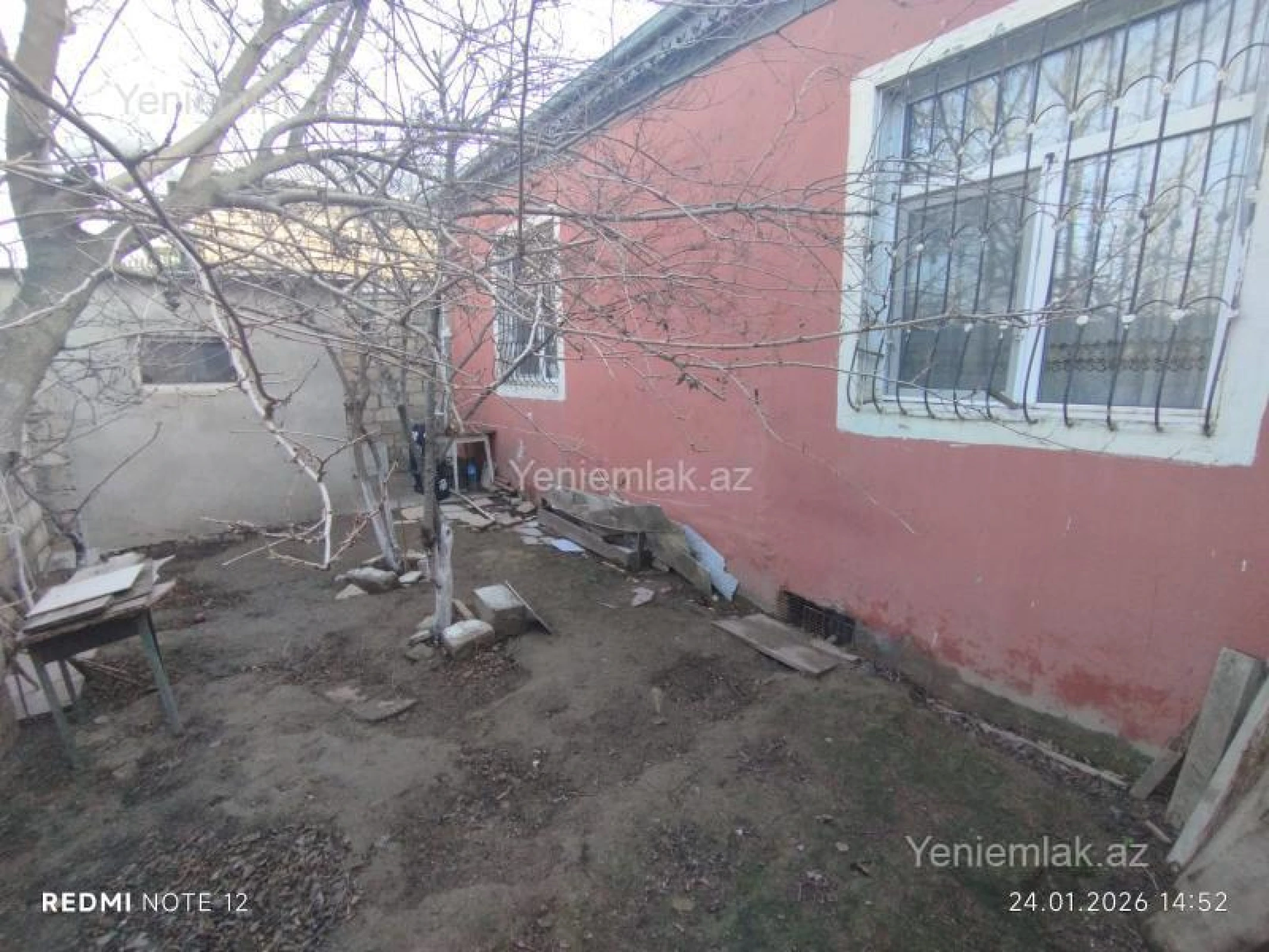 Satılır 5 otaqlı həyət evi 140 m²