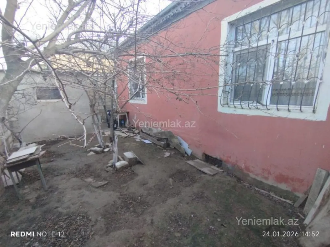 Satılır 5 otaqlı həyət evi 140 m²