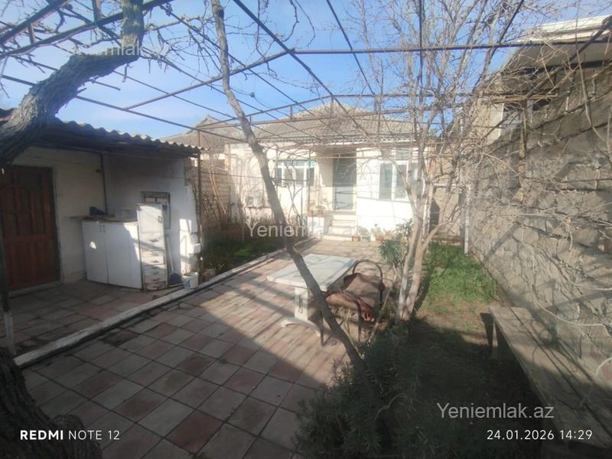 Satılır 5 otaqlı həyət evi 140 m²