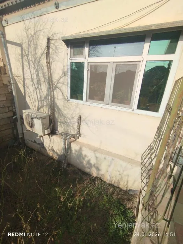 Satılır 5 otaqlı həyət evi 140 m²