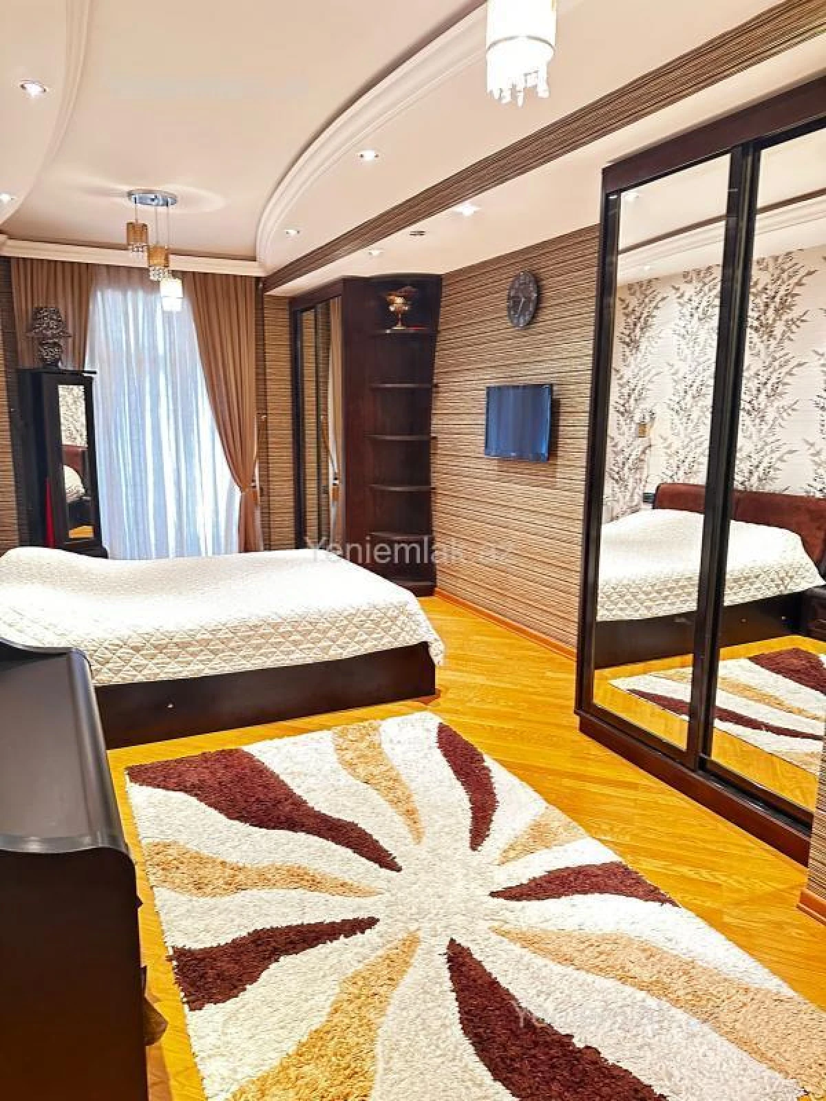 Satılır 3 otaqlı yeni tikili 160 m²