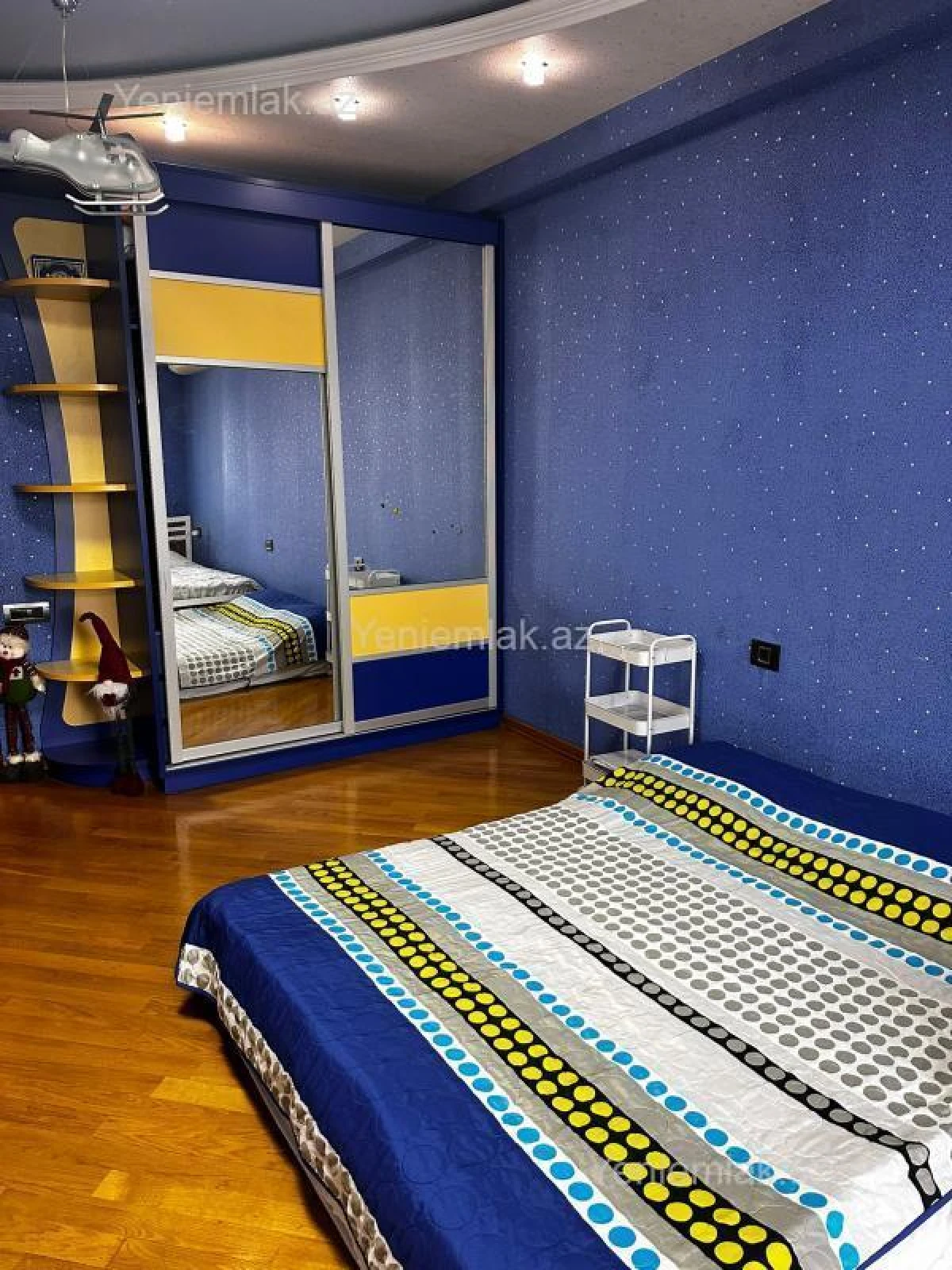 Satılır 3 otaqlı yeni tikili 160 m²