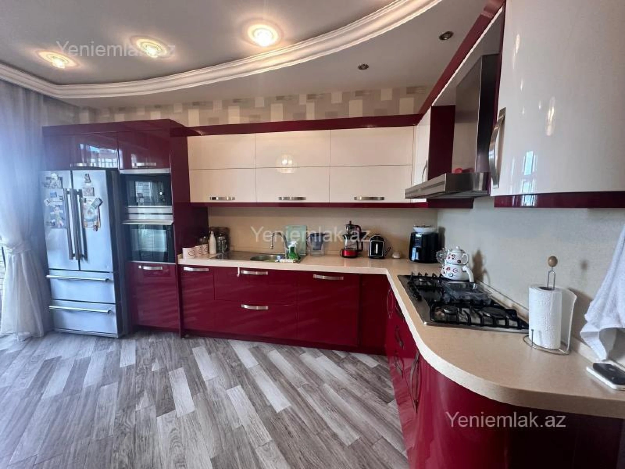 Satılır 3 otaqlı yeni tikili 160 m²