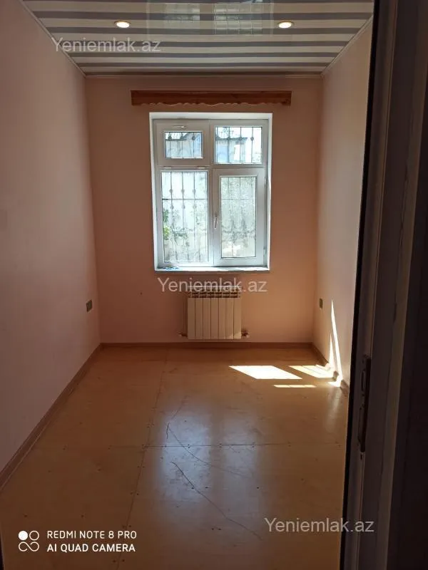 Satılır 8 otaqlı həyət evi 300 m²
