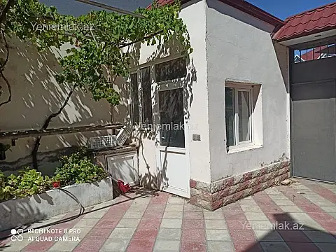 Satılır 8 otaqlı həyət evi 300 m²