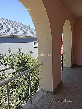 Satılır 8 otaqlı həyət evi 300 m²