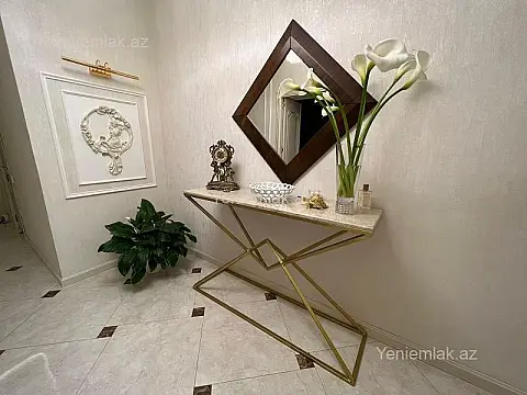 Satılır 3 otaqlı yeni tikili 140 m²