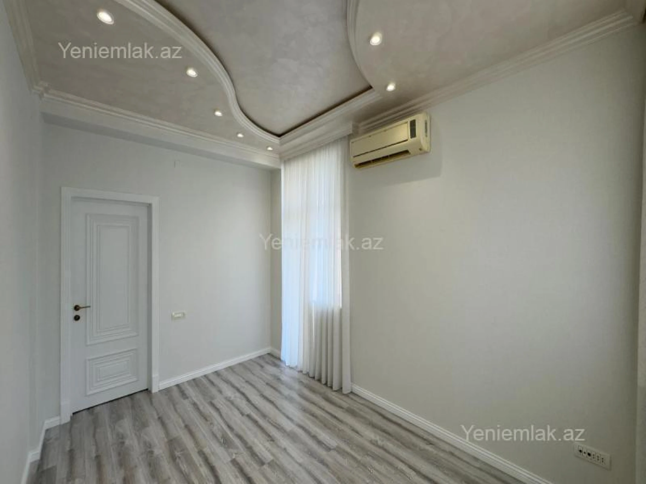 Satılır 4 otaqlı yeni tikili 145 m²