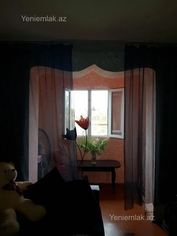 Satılır 2 otaqlı köhnə tikili 47 m²