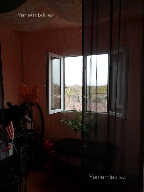 Satılır 2 otaqlı köhnə tikili 47 m²
