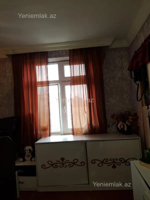 Satılır 2 otaqlı köhnə tikili 47 m²