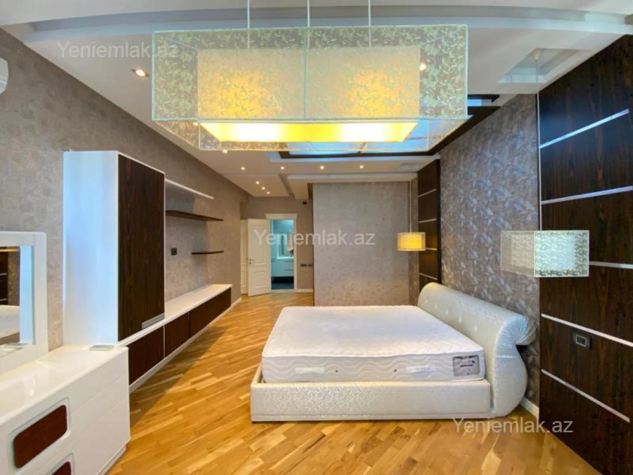 Satılır 4 otaqlı yeni tikili 175 m²