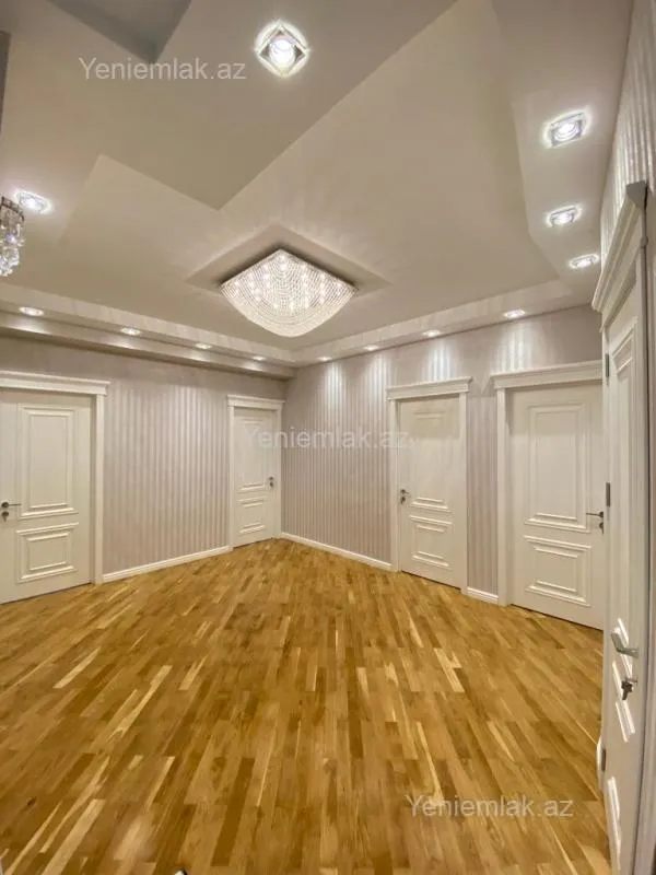 Satılır 4 otaqlı yeni tikili 175 m²