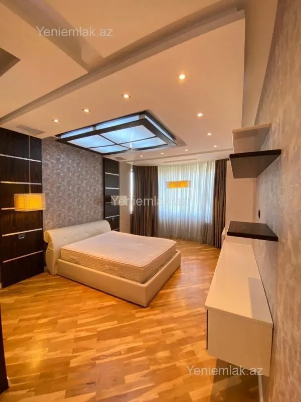Satılır 4 otaqlı yeni tikili 175 m²