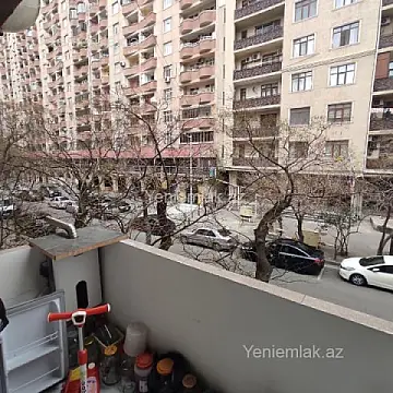 Satılır 3 otaqlı köhnə tikili 95 m²