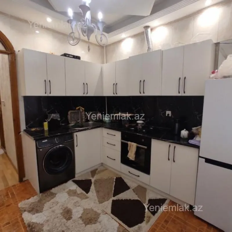 Satılır 3 otaqlı köhnə tikili 95 m²