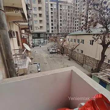 Satılır 3 otaqlı köhnə tikili 95 m²