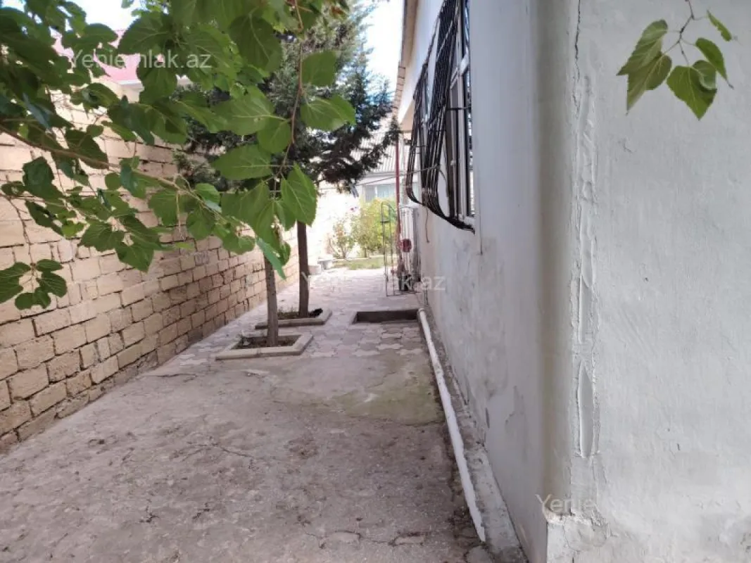 Satılır 4 otaqlı həyət evi 140 m²