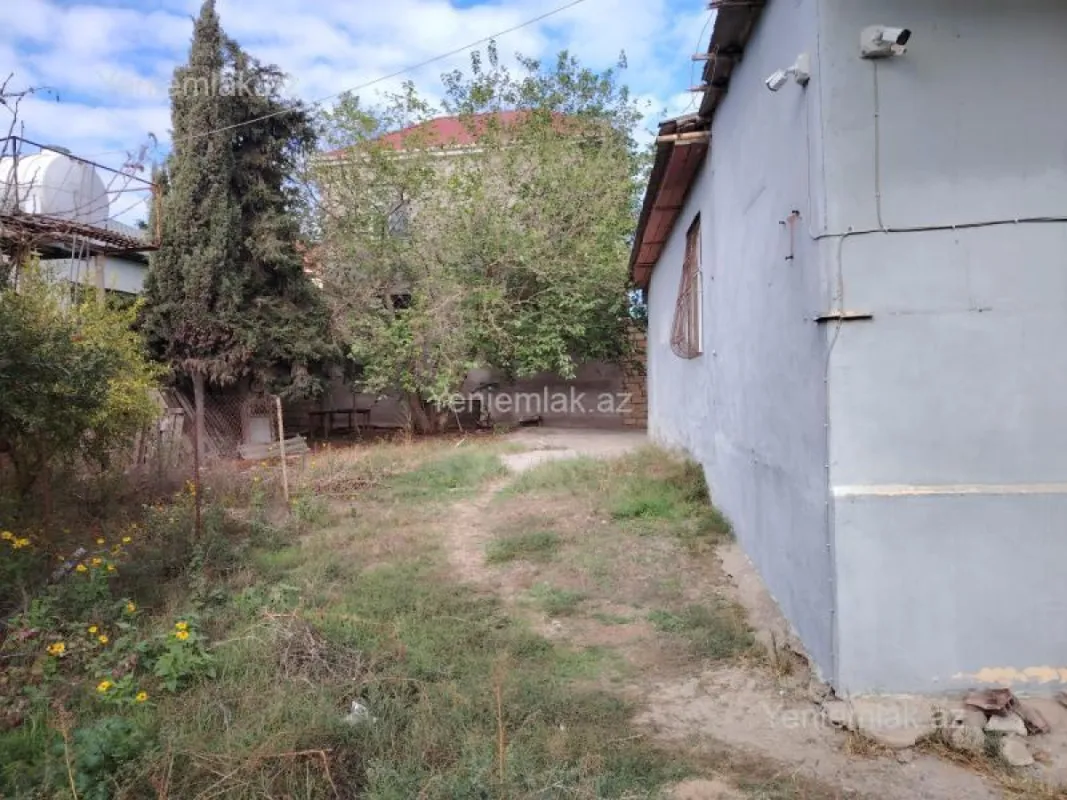 Satılır 4 otaqlı həyət evi 140 m²
