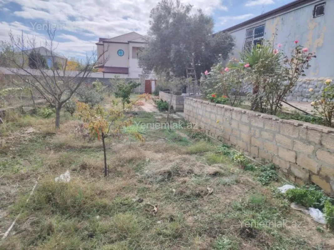 Satılır 4 otaqlı həyət evi 140 m²