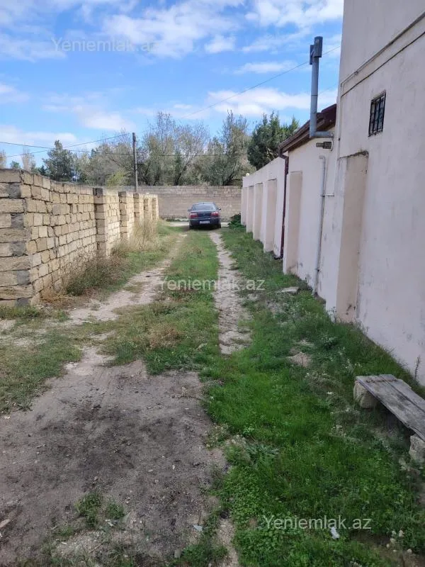 Satılır 4 otaqlı həyət evi 140 m²