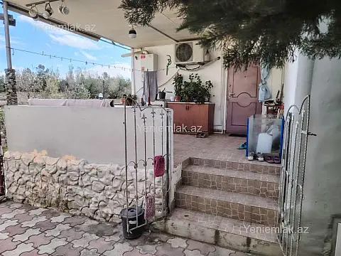 Satılır 4 otaqlı həyət evi 140 m²