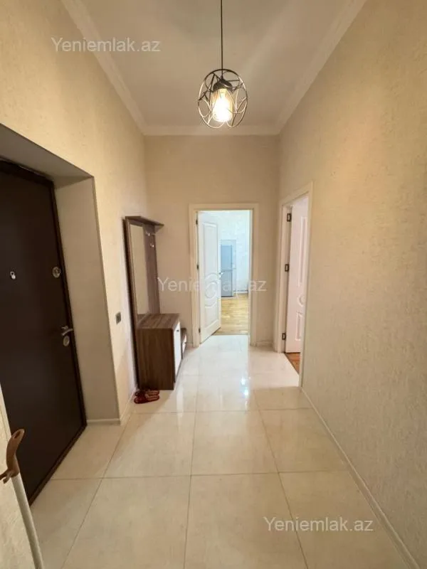 Satılır 3 otaqlı yeni tikili 70 m²