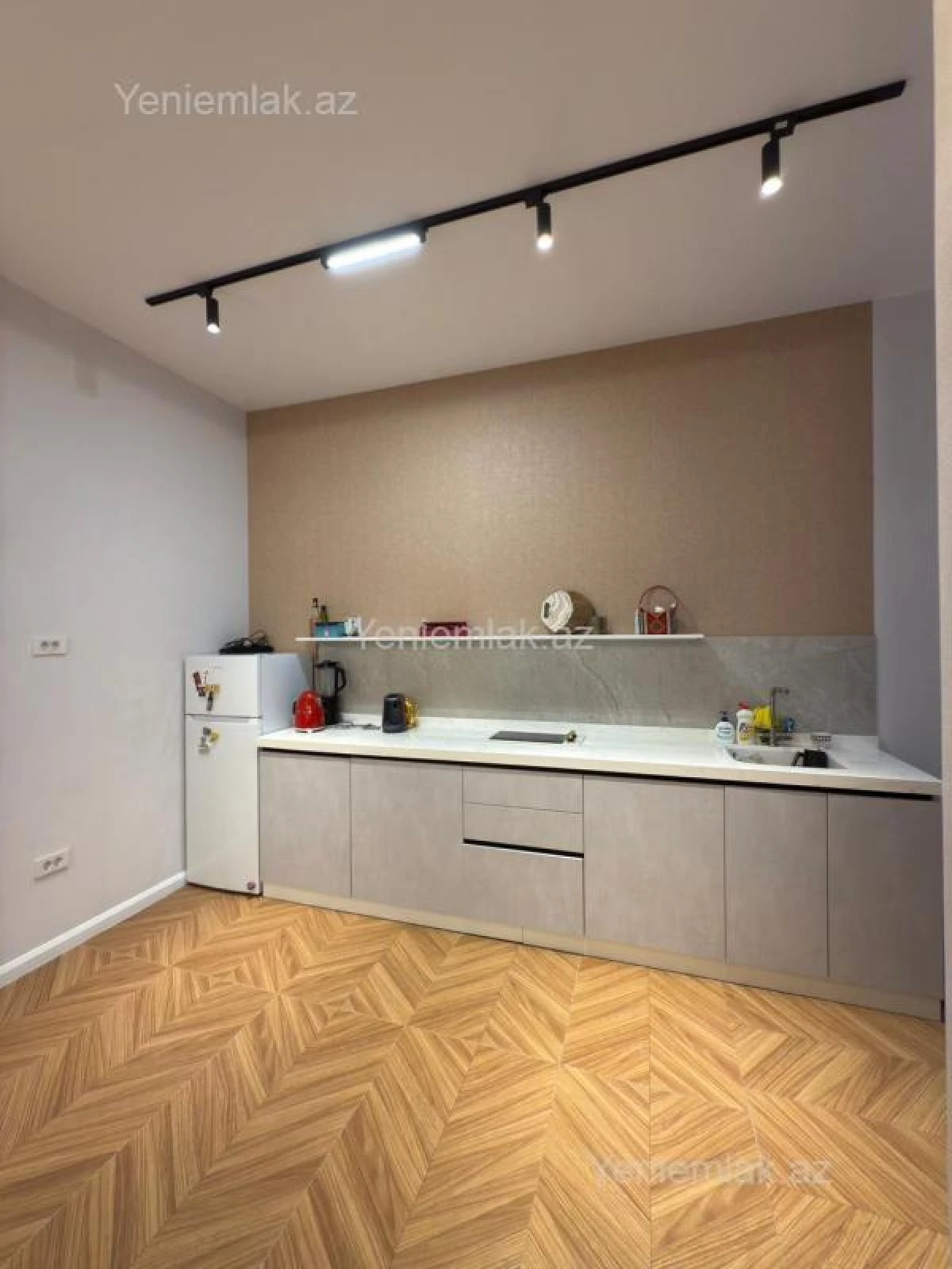 Satılır 2 otaqlı yeni tikili 74 m²