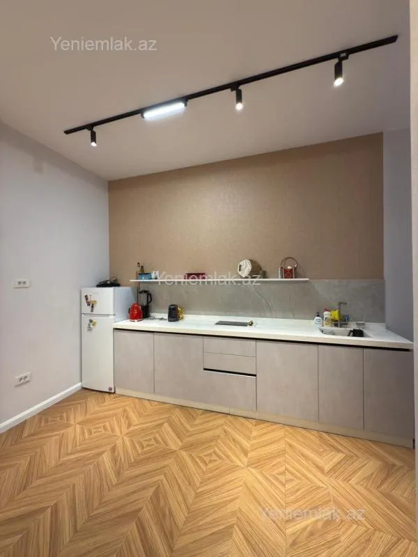 Satılır 2 otaqlı yeni tikili 74 m²