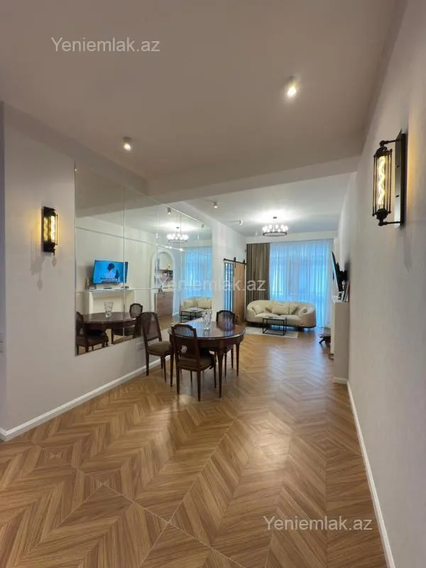 Satılır 2 otaqlı yeni tikili 74 m²