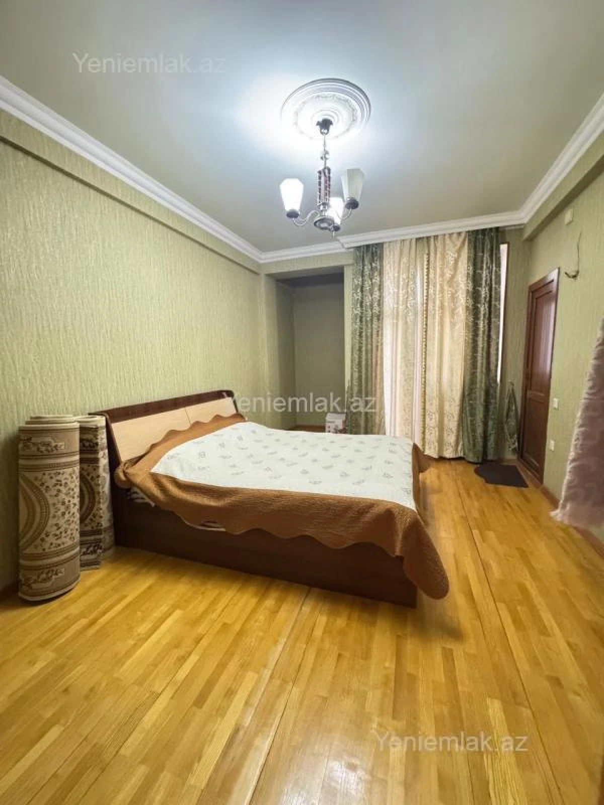 Satılır 3 otaqlı yeni tikili 120 m²