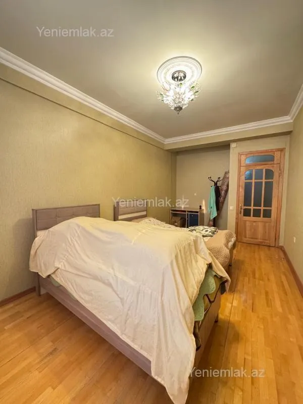 Satılır 3 otaqlı yeni tikili 120 m²