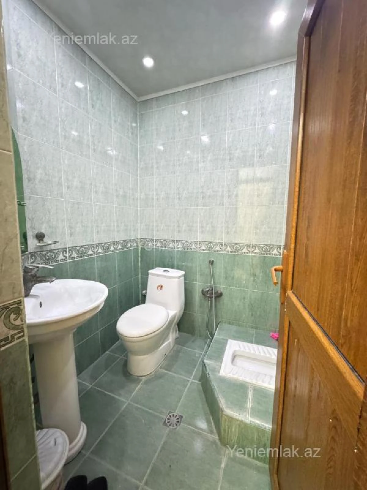 Satılır 3 otaqlı yeni tikili 120 m²