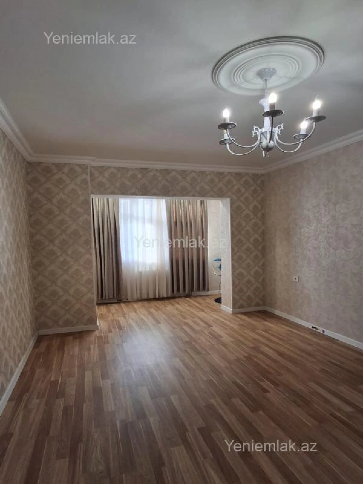 Satılır 2 otaqlı köhnə tikili 60 m²
