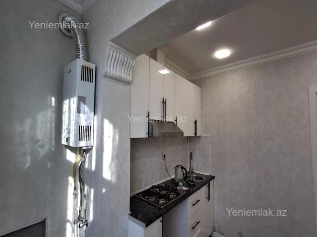 Satılır 2 otaqlı köhnə tikili 60 m²