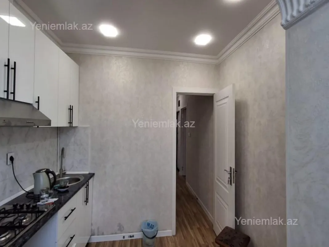 Satılır 2 otaqlı köhnə tikili 60 m²