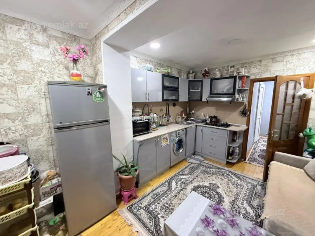 Satılır 2 otaqlı köhnə tikili 54 m²
