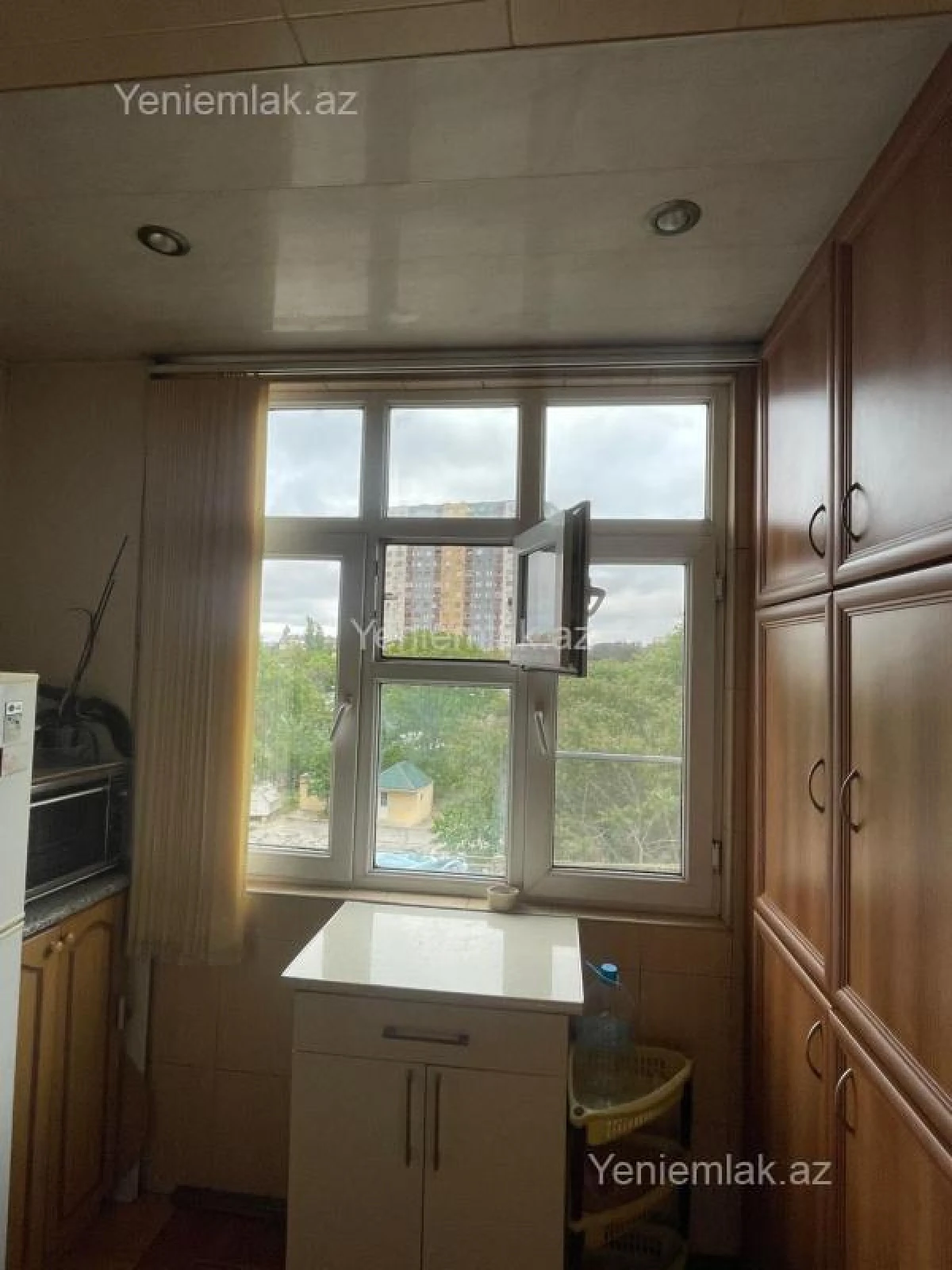 Satılır 3 otaqlı köhnə tikili 76 m²