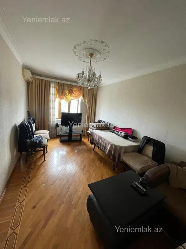 Satılır 3 otaqlı köhnə tikili 76 m²