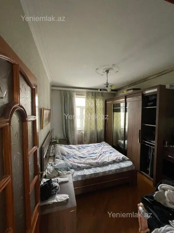 Satılır 3 otaqlı köhnə tikili 76 m²