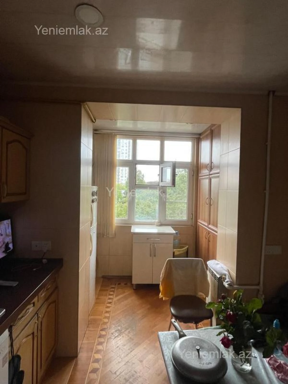 Satılır 3 otaqlı köhnə tikili 76 m²