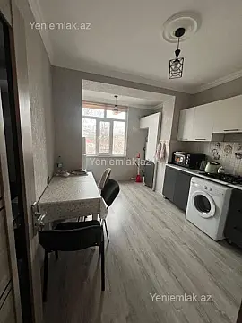 Satılır 2 otaqlı köhnə tikili 60 m²